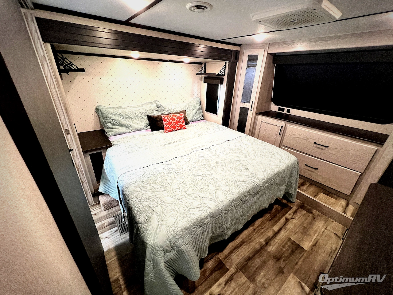 2022 Keystone Montana High Country 295RL Photo 15
