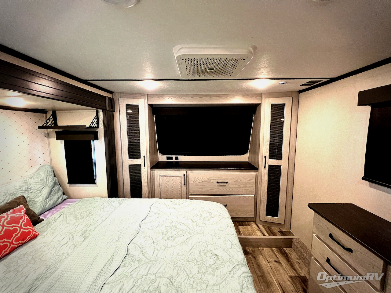 2022 Keystone Montana High Country 295RL Photo 16