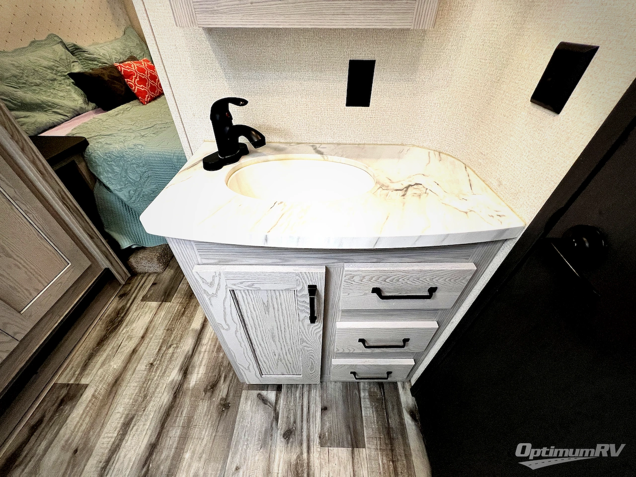 2022 Keystone Montana High Country 295RL Photo 21