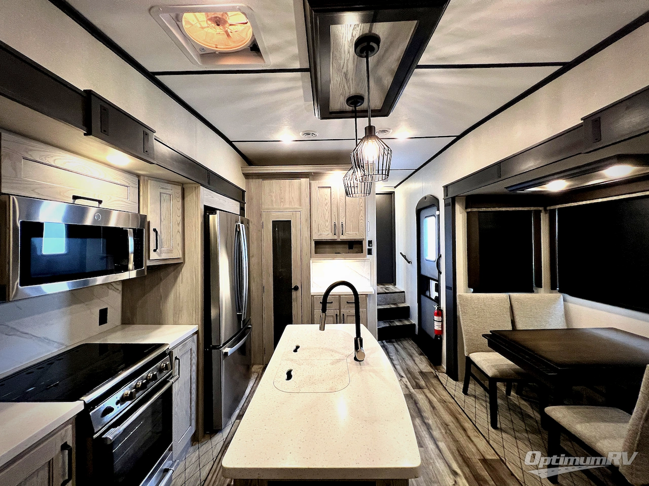 2022 Keystone Montana High Country 295RL Photo 4