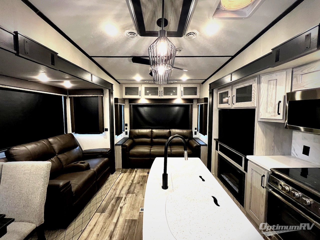 2022 Keystone Montana High Country 295RL Photo 5