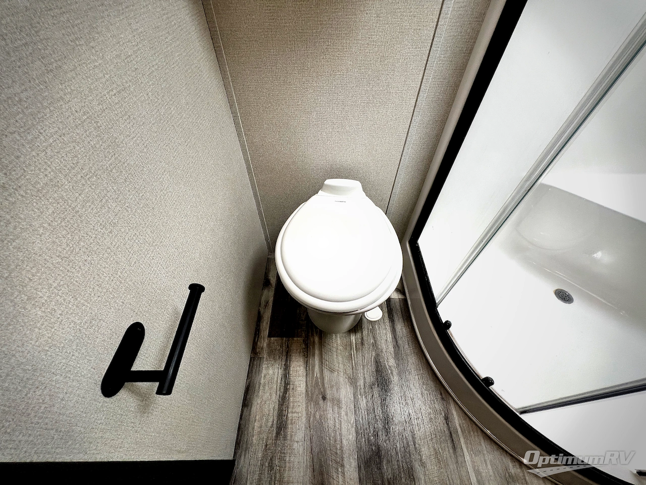 2022 Keystone Montana High Country 295RL Photo 24