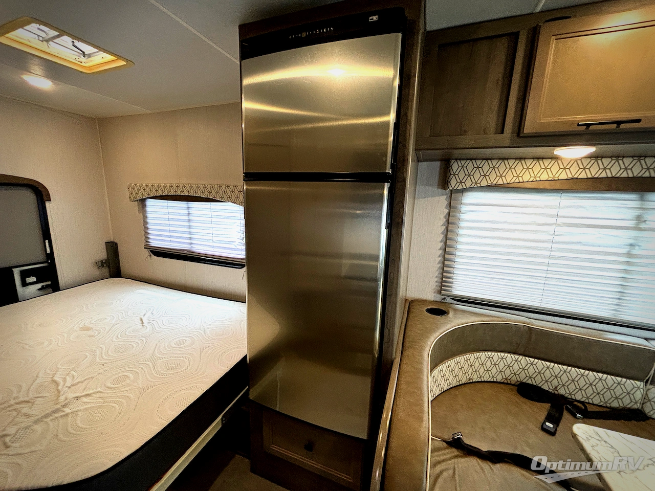 2021 Coachmen Freelander 22XG Chevy 4500 Photo 15