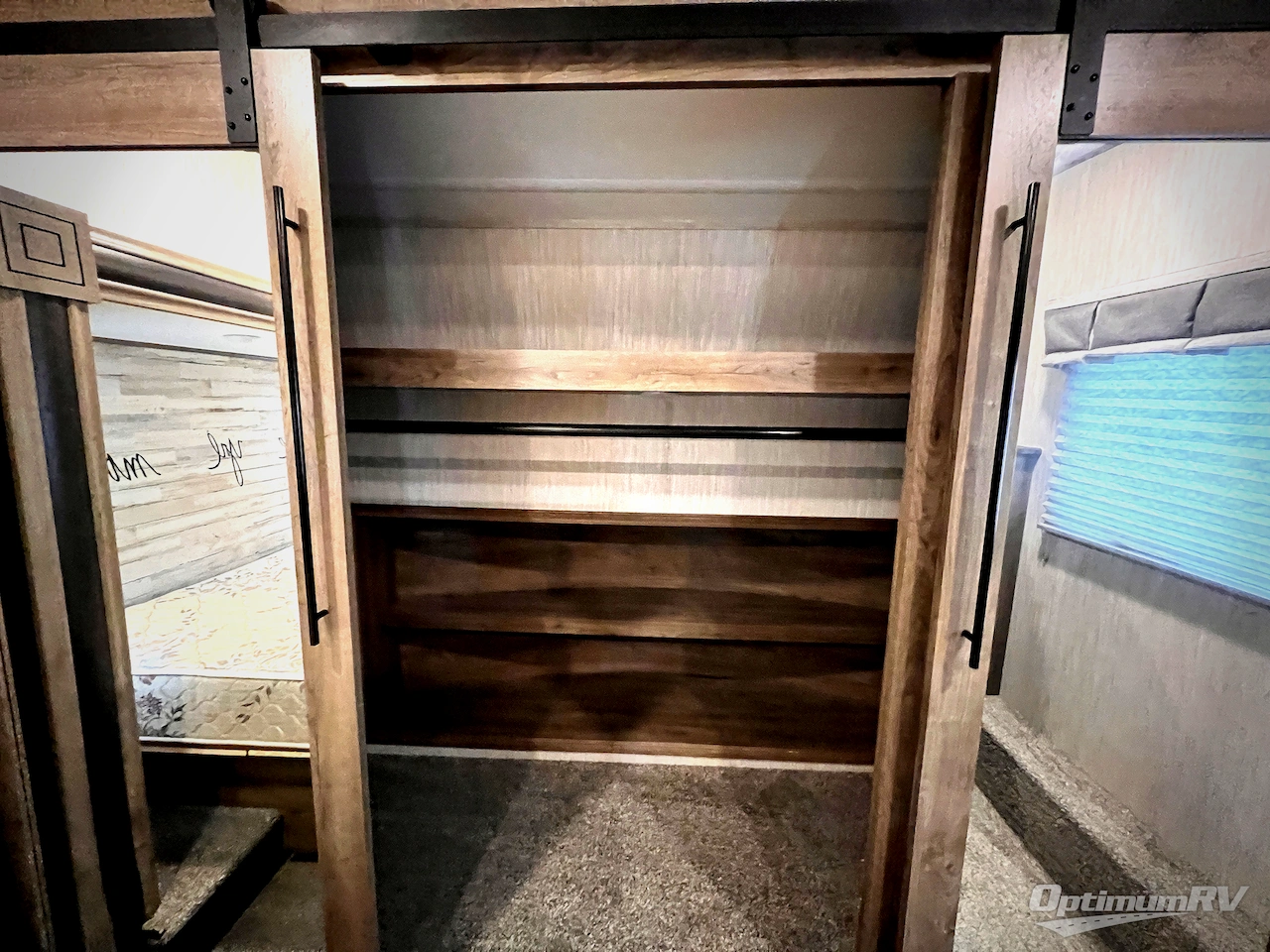 2020 Forest River Sabre 38DBQ Photo 7