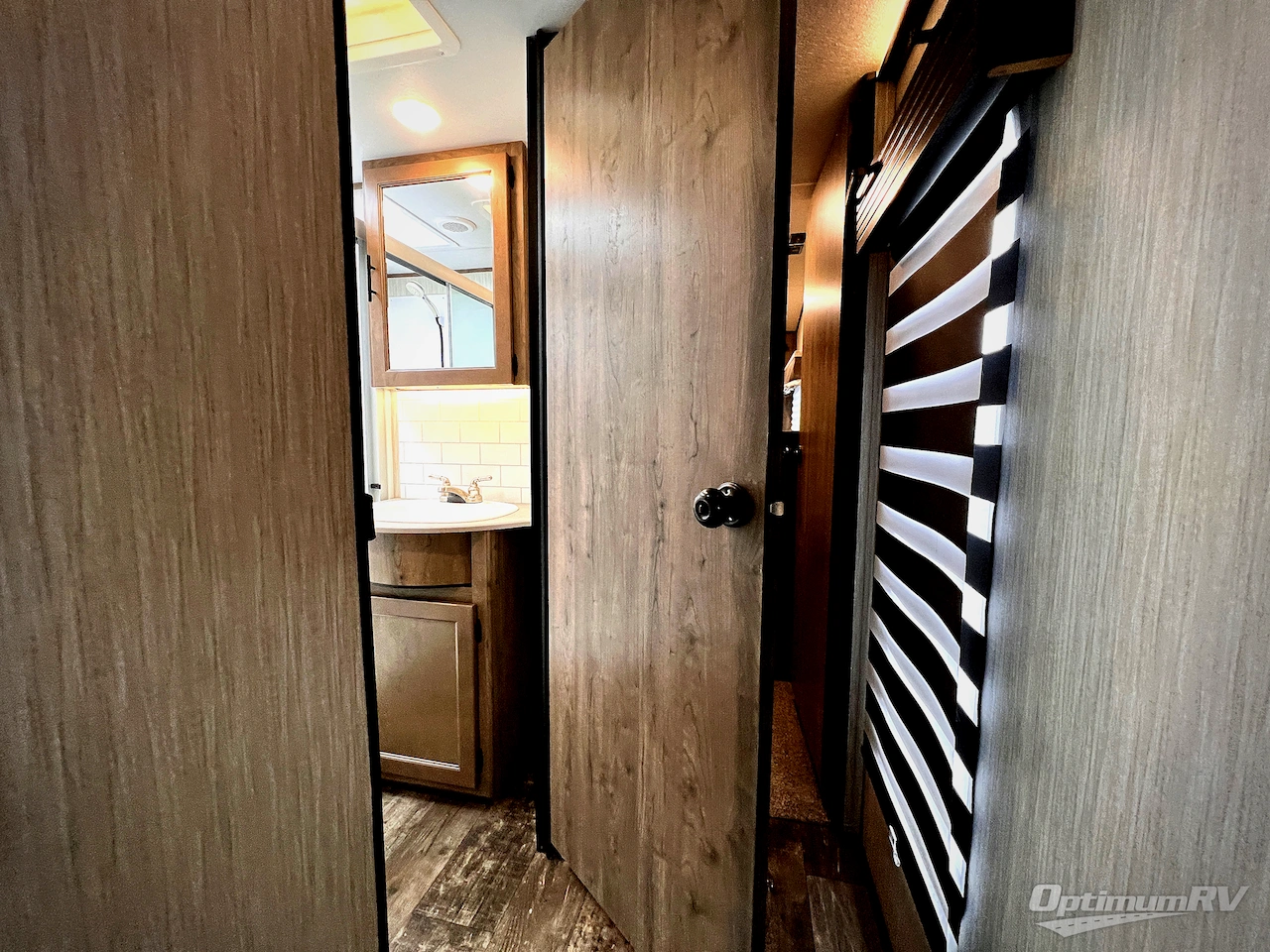 2020 Forest River Sabre 38DBQ Photo 12