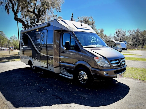 Used 2013 Leisure Travel Unity U24TB Featured Photo
