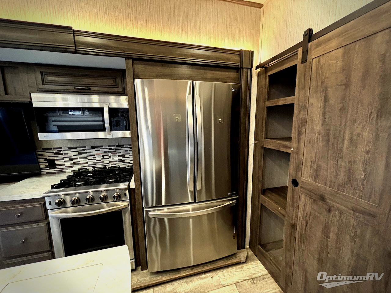 2021 Forest River Sandpiper 383RBLOK Photo 10