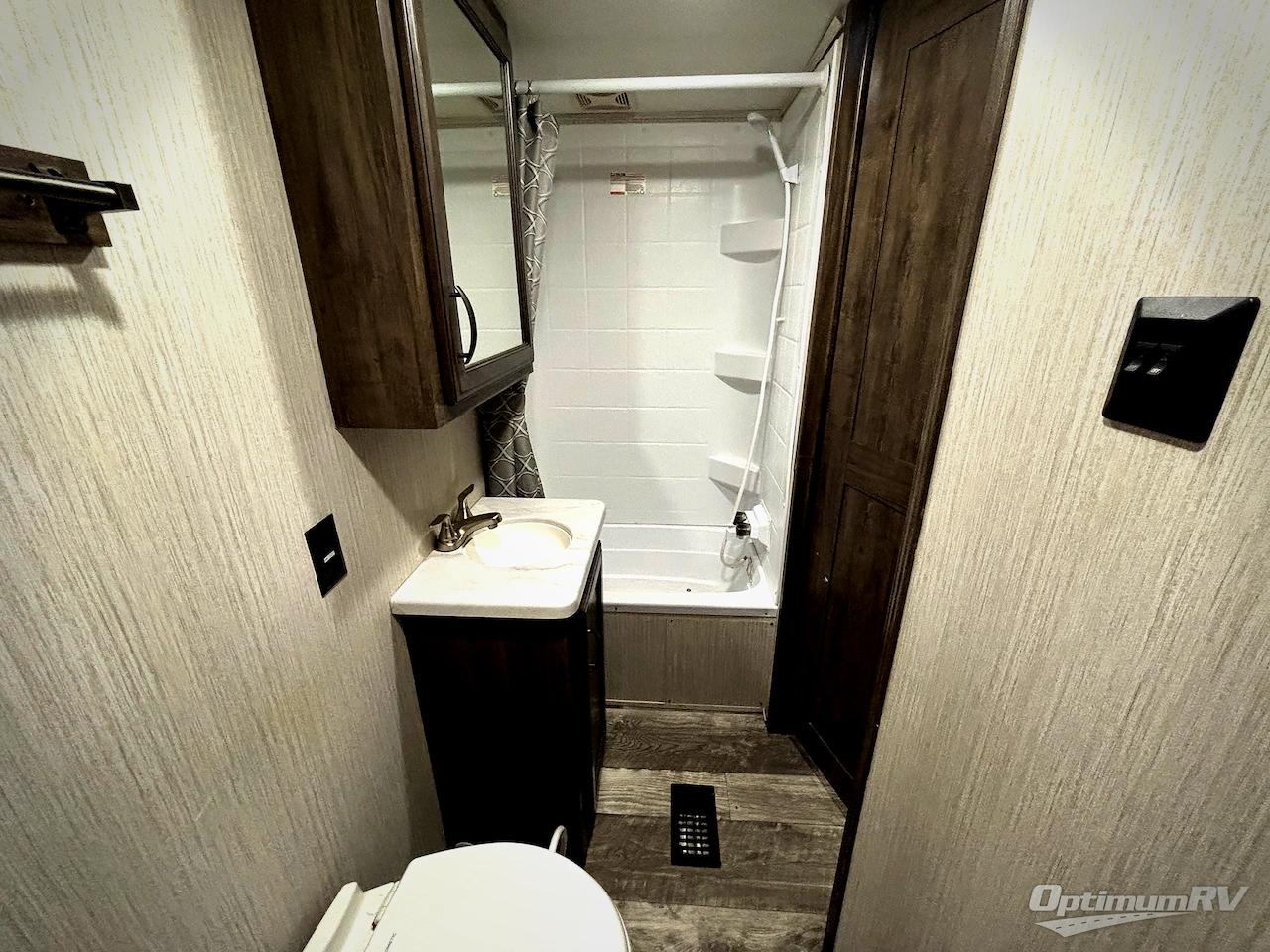 2021 Forest River Sandpiper 383RBLOK Photo 11