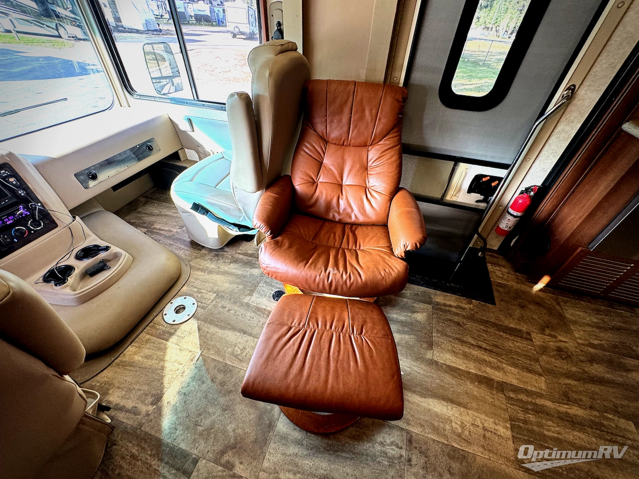 2017 Forest River Georgetown 328TS Photo 10