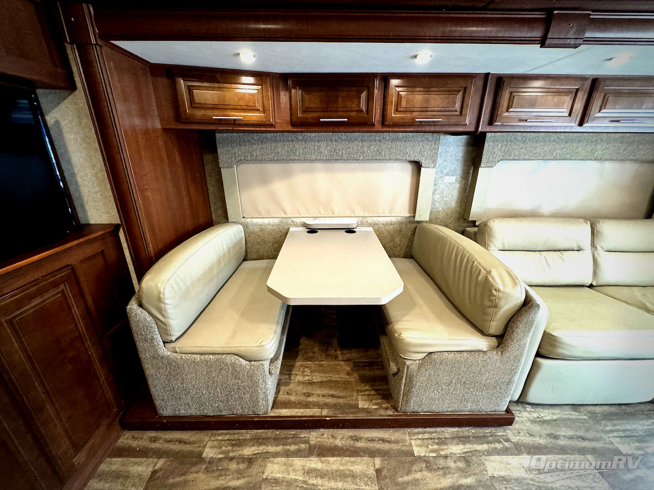 2017 Forest River Georgetown 328TS Photo 13