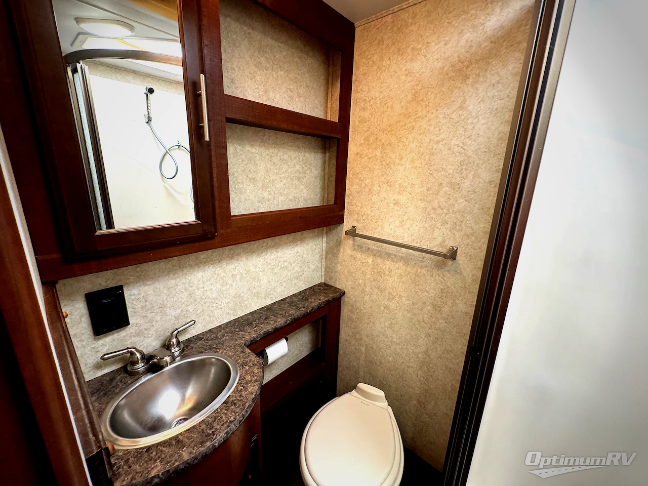 2017 Forest River Georgetown 328TS Photo 18