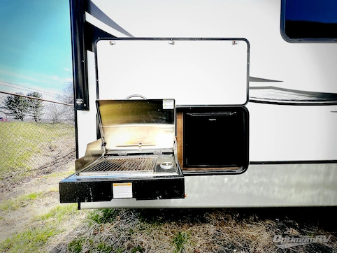 2020 Keystone Cougar 364BHL RV Photo 4