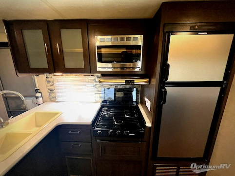 2019 Forest River Wildwood X-Lite 282QBXL RV Photo 2
