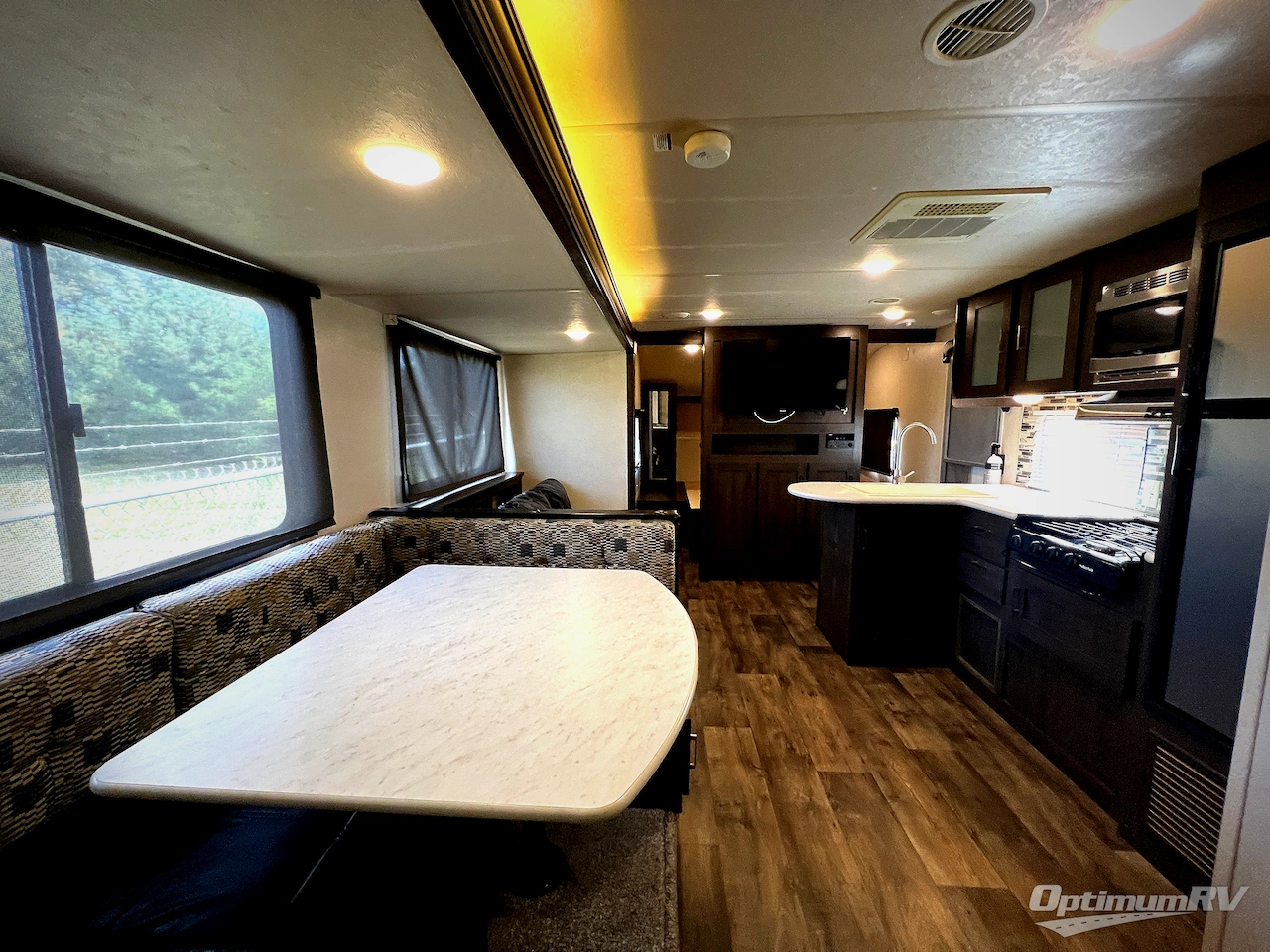 2019 Forest River Wildwood X-Lite 282QBXL Photo 3