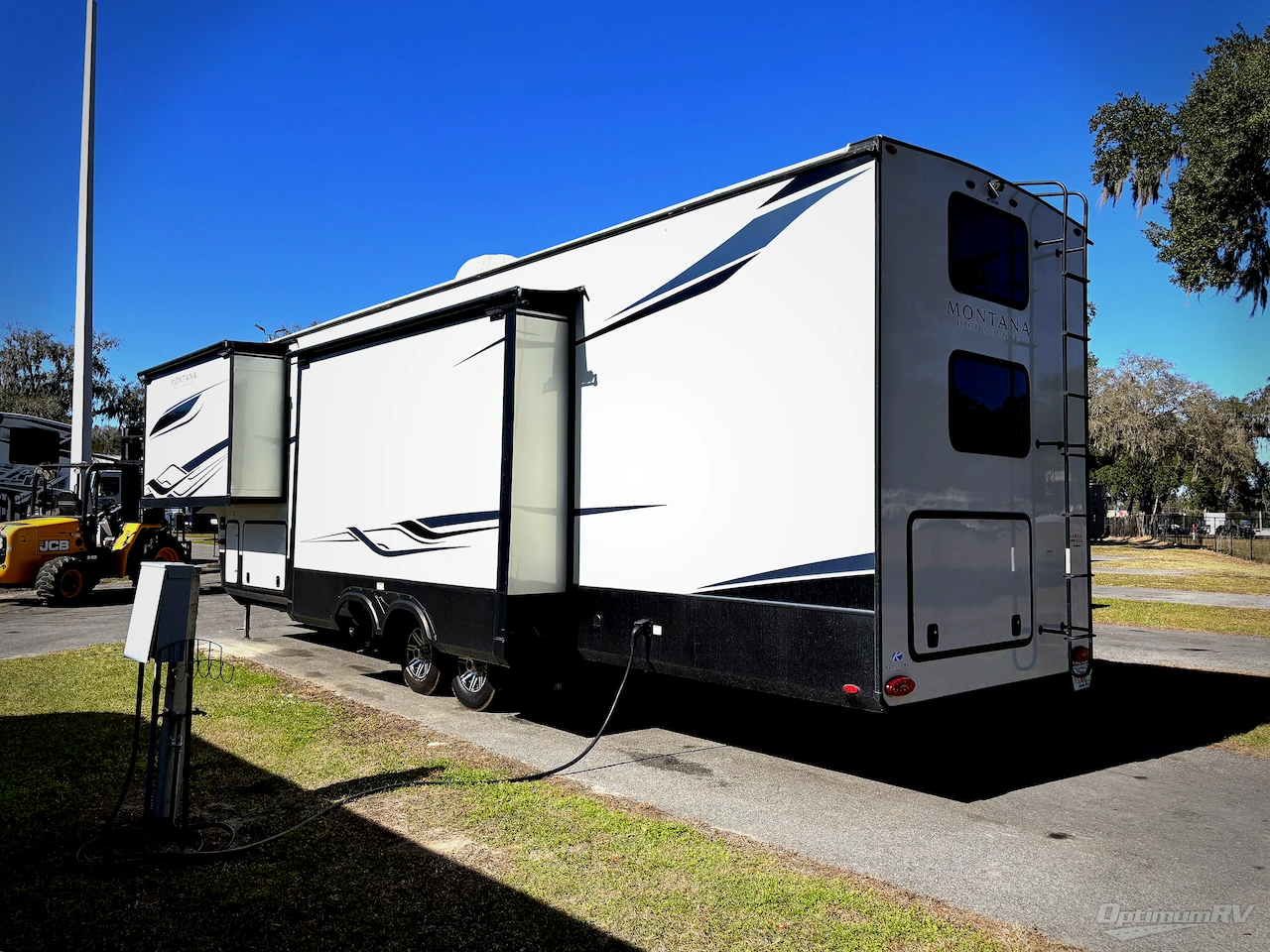 2023 Keystone Montana High Country 351BH Photo 3