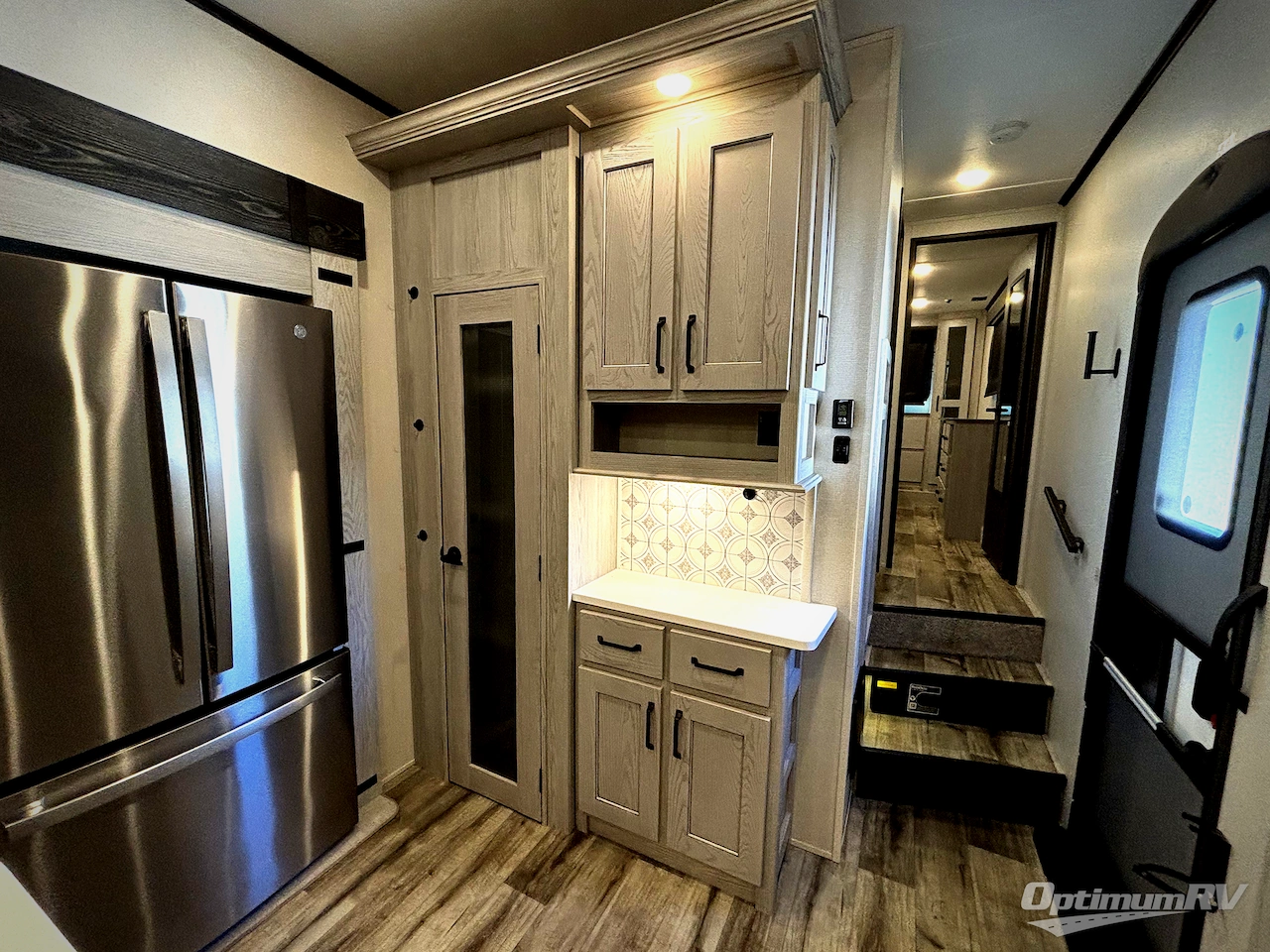 2023 Keystone Montana High Country 351BH Photo 14