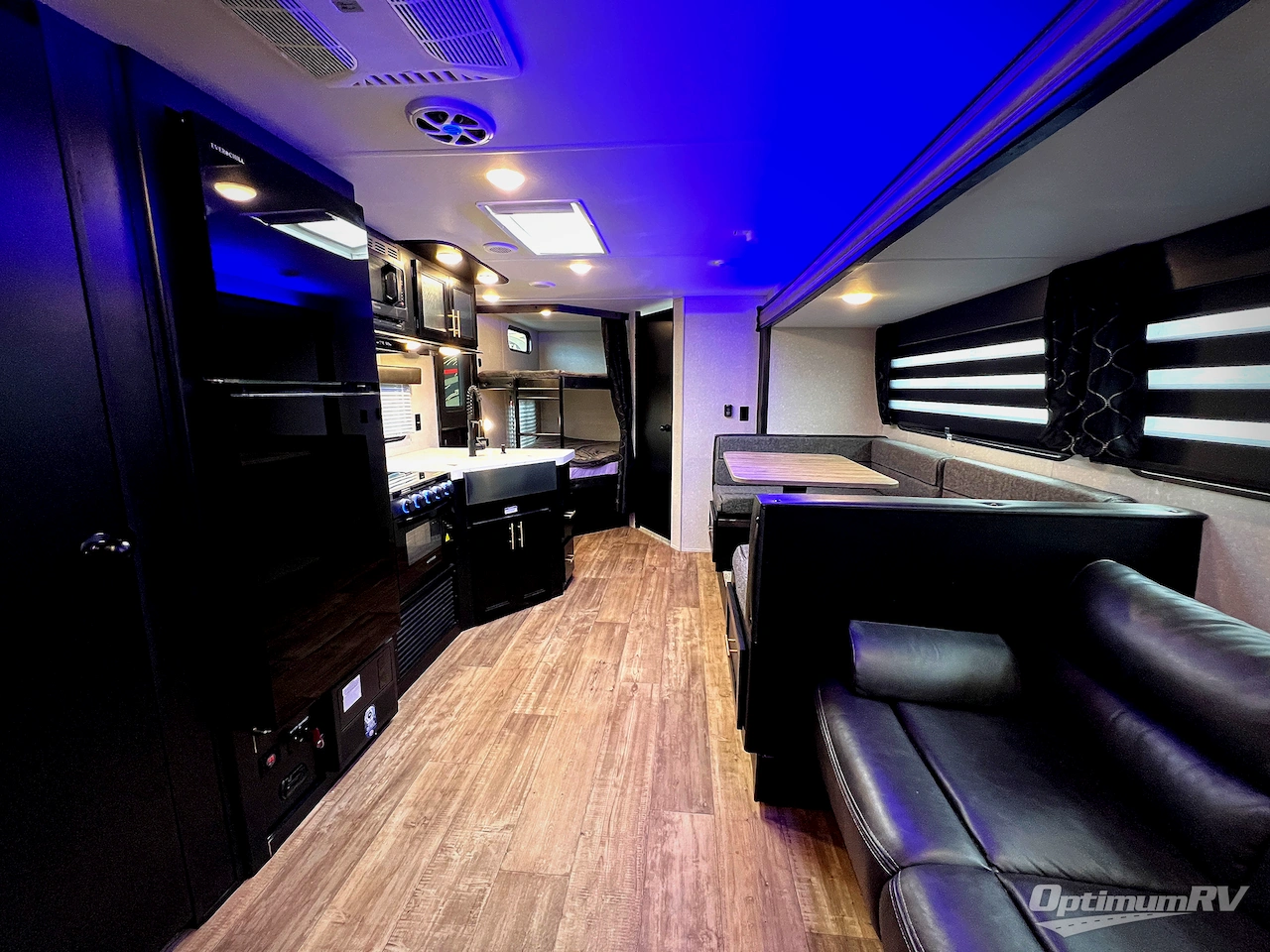 2022 Forest River Cherokee Grey Wolf 27DBH Photo 3