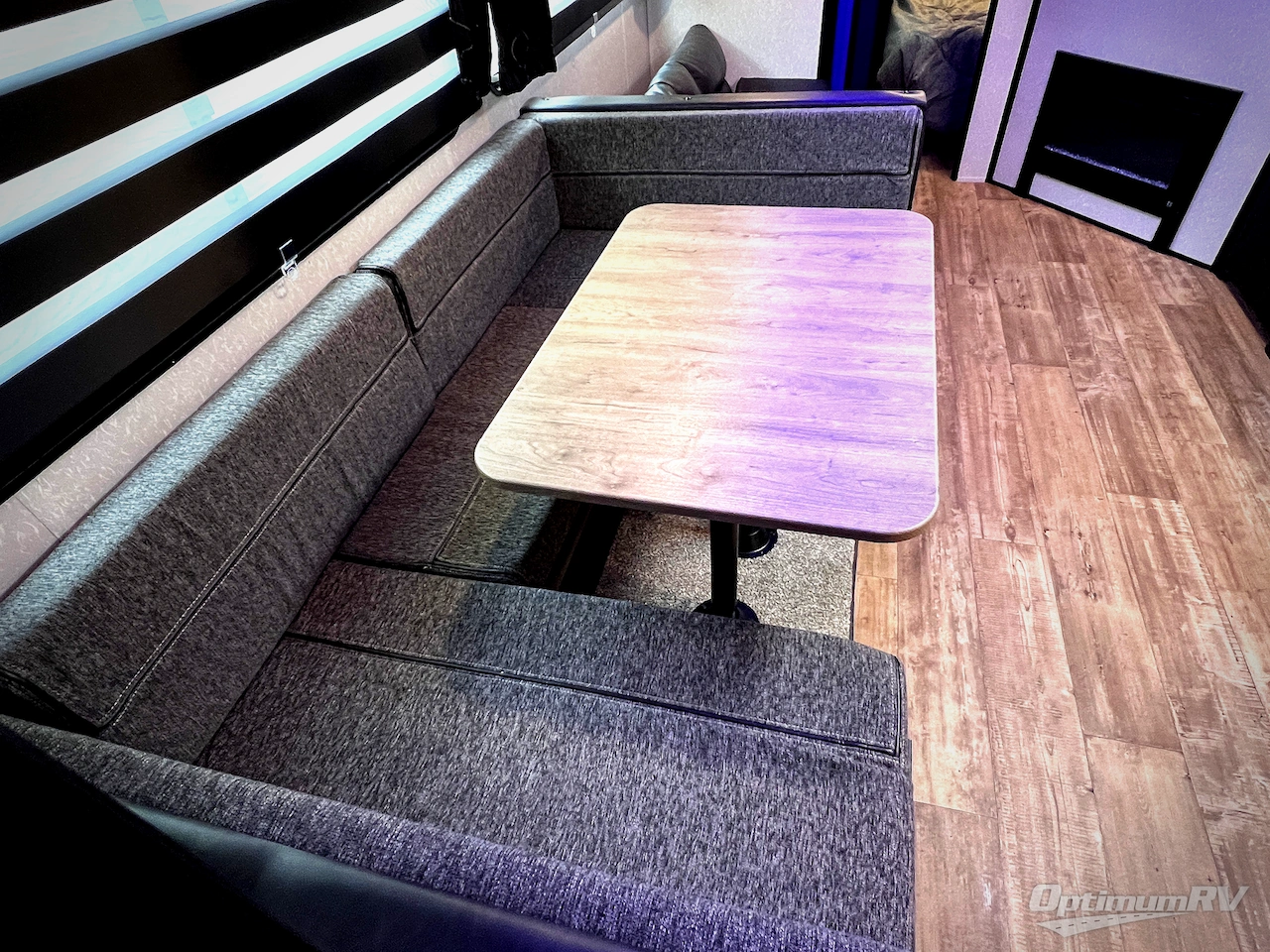 2022 Forest River Cherokee Grey Wolf 27DBH Photo 7