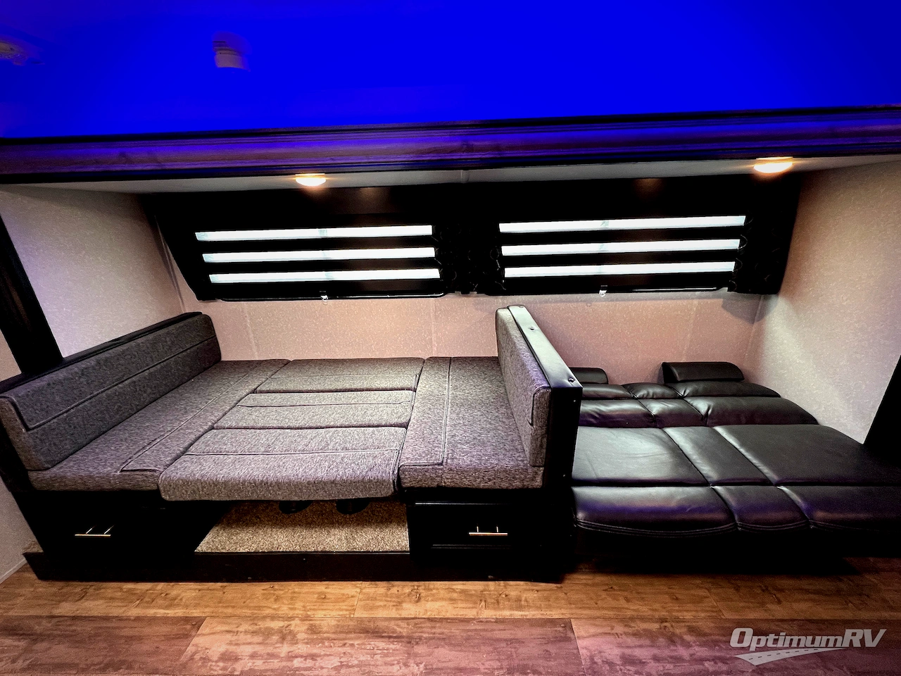 2022 Forest River Cherokee Grey Wolf 27DBH Photo 9