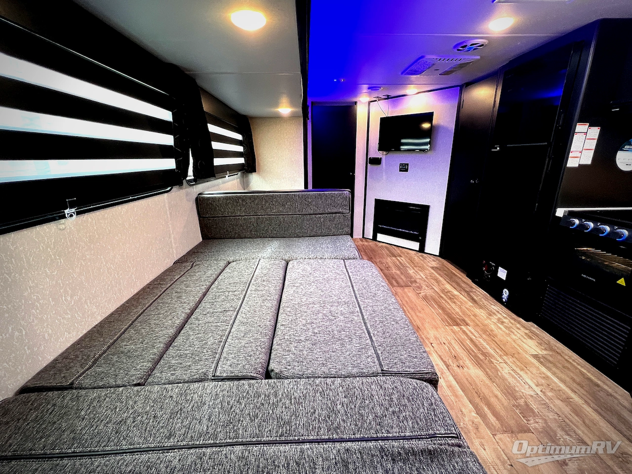 2022 Forest River Cherokee Grey Wolf 27DBH Photo 13