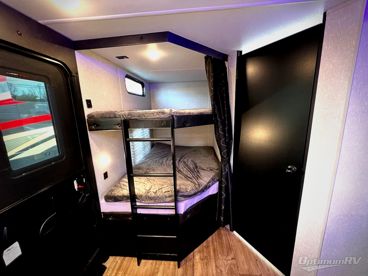 2022 Forest River Cherokee Grey Wolf 27DBH Photo 17