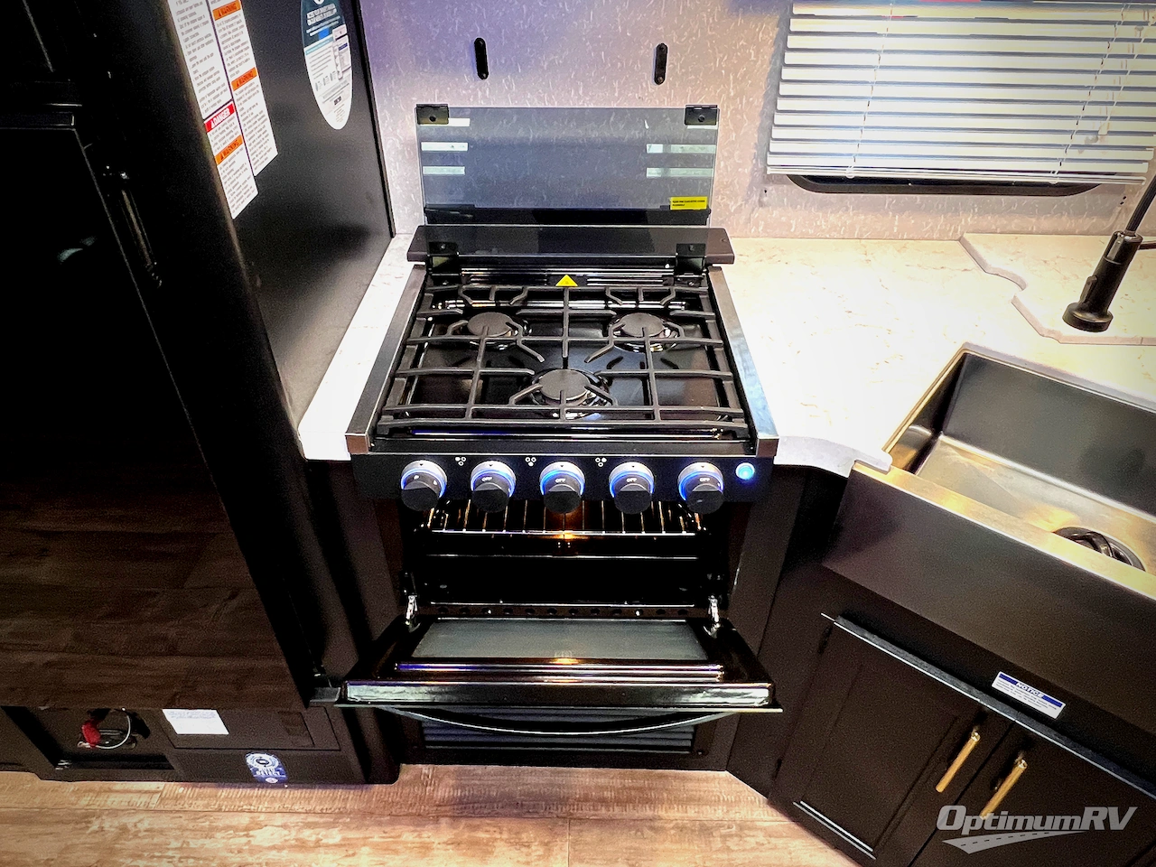 2022 Forest River Cherokee Grey Wolf 27DBH Photo 23