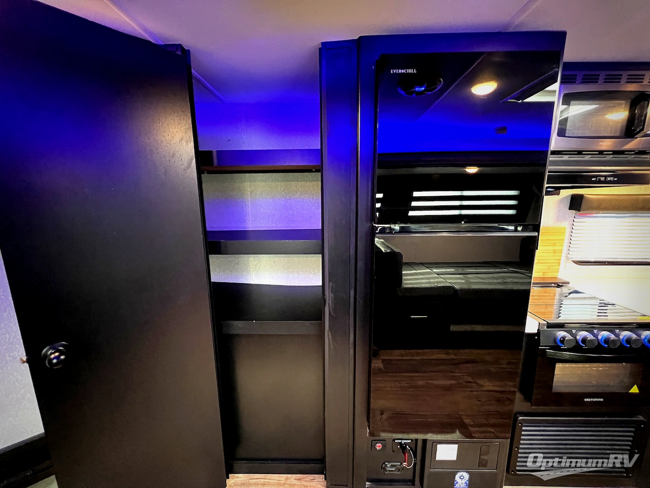 2022 Forest River Cherokee Grey Wolf 27DBH Photo 28