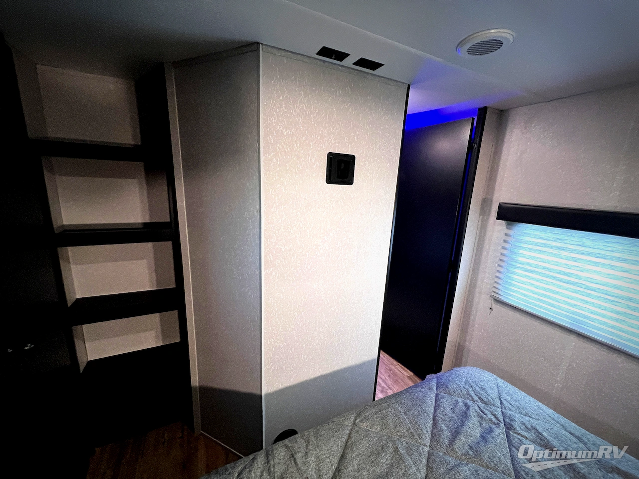 2022 Forest River Cherokee Grey Wolf 27DBH Photo 32