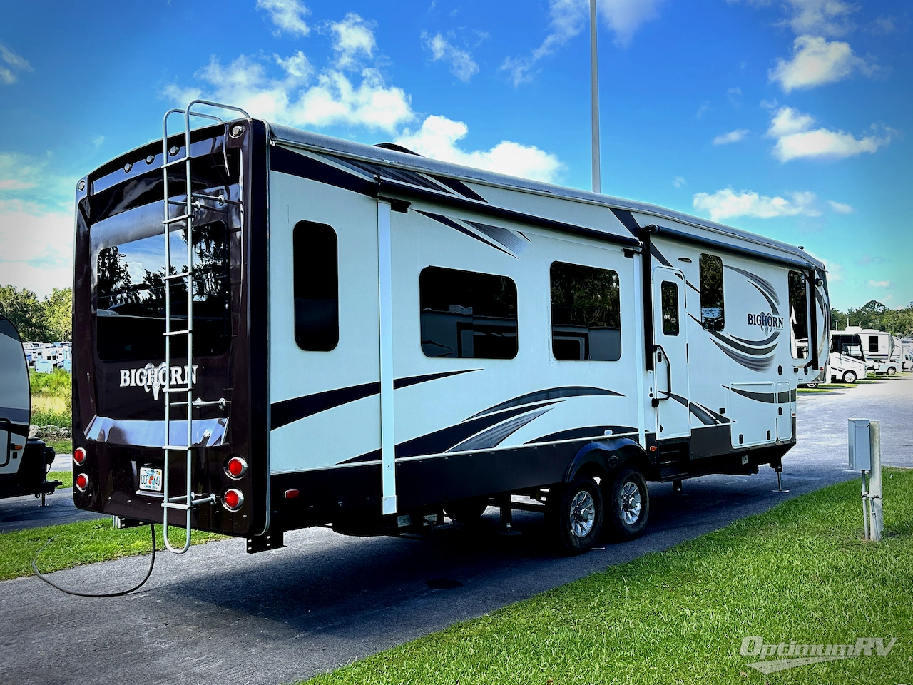 2015 Heartland Bighorn 3570RS Photo 3