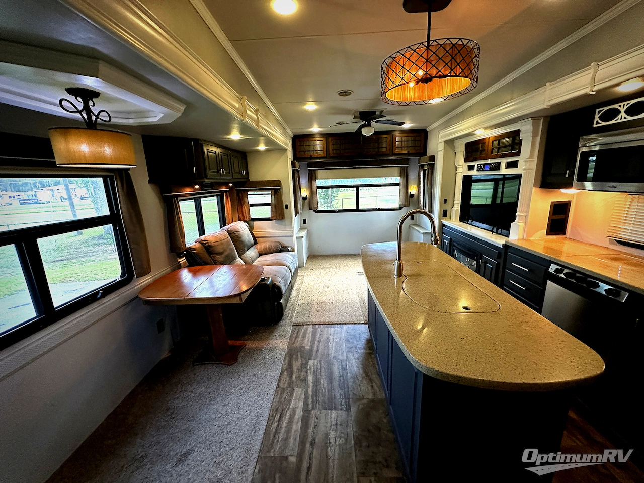 2015 Heartland Bighorn 3570RS Photo 5