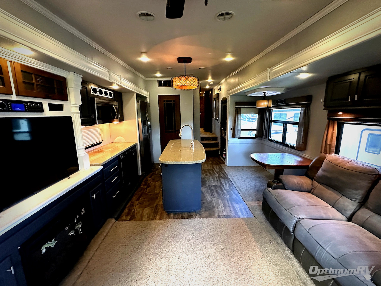 2015 Heartland Bighorn 3570RS Photo 6