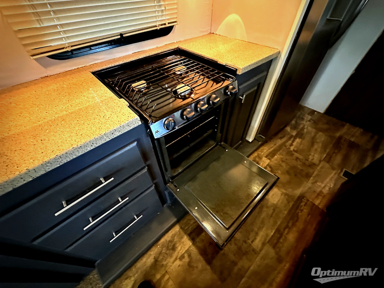 2015 Heartland Bighorn 3570RS Photo 10