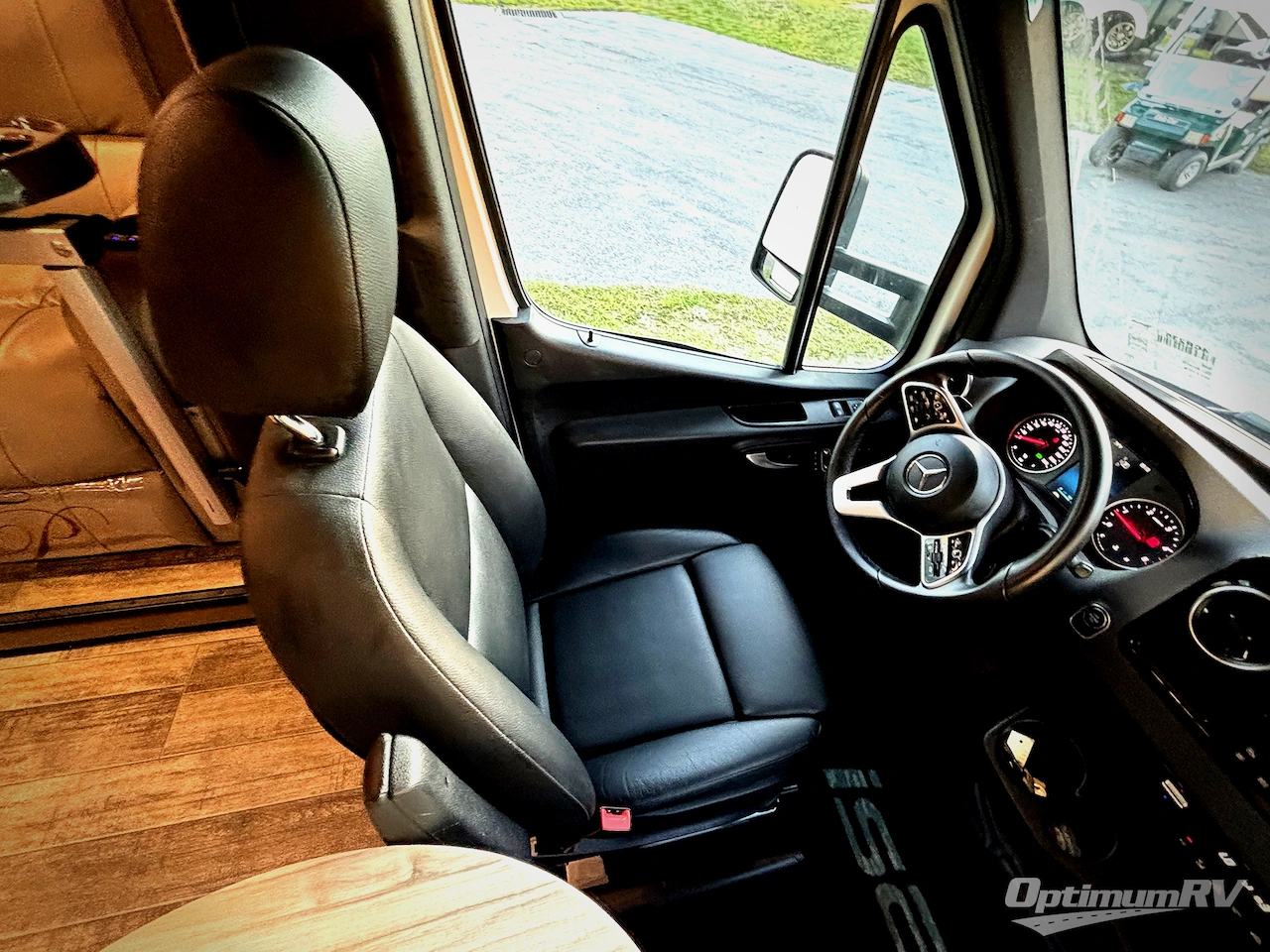 2022 Dynamax isata 3 24FW Photo 7