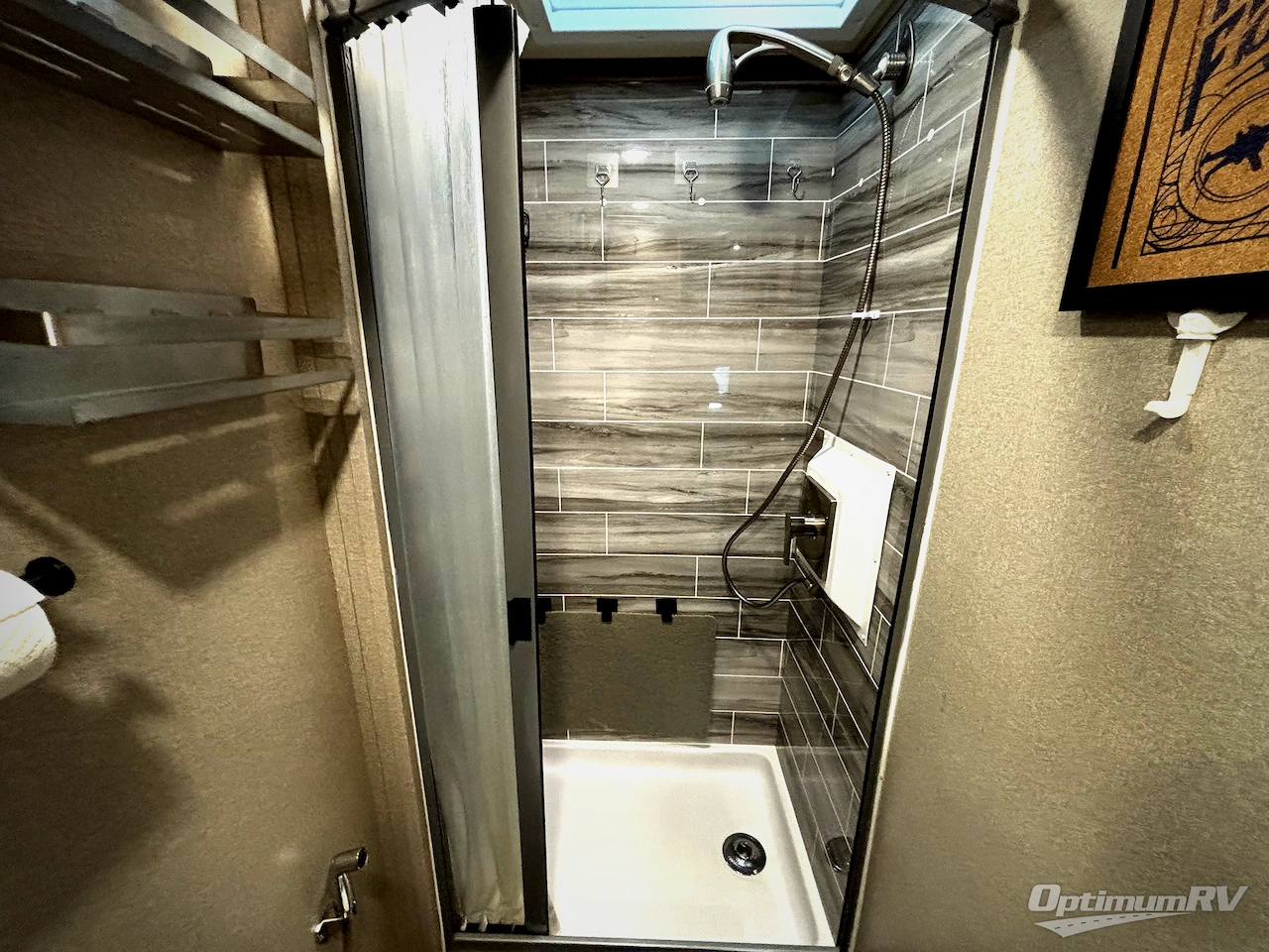 2022 Dynamax isata 3 24FW Photo 18