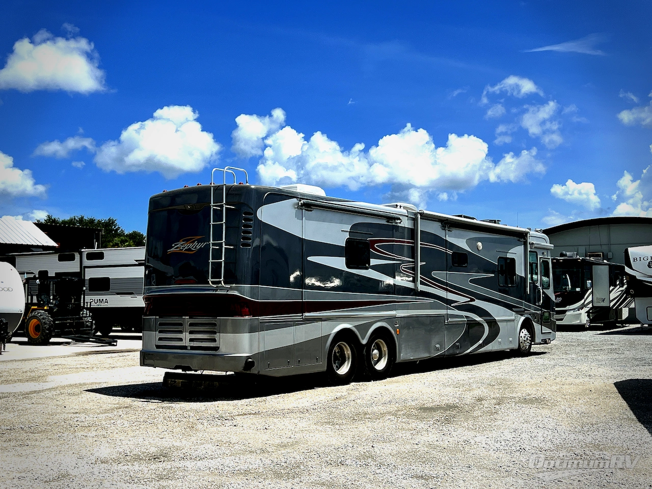 2005 Tiffin Zephyr 45QDZ Photo 2
