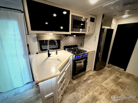 2025 Palomino Puma Destination 39DBT RV Photo 3