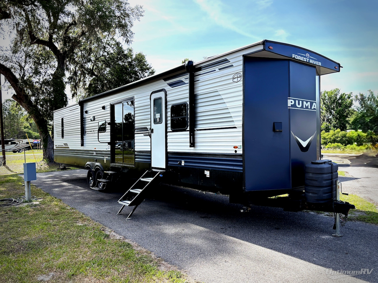 2025 Palomino Puma Destination 39DBT Photo 1