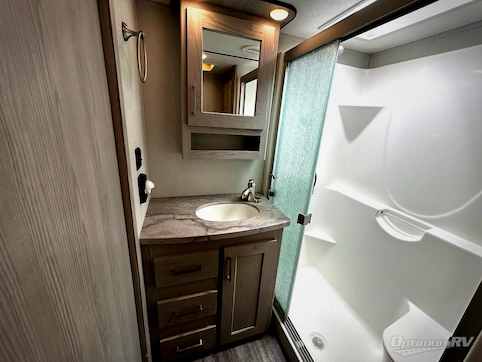 2020 Keystone Montana High Country 381TH RV Photo 4
