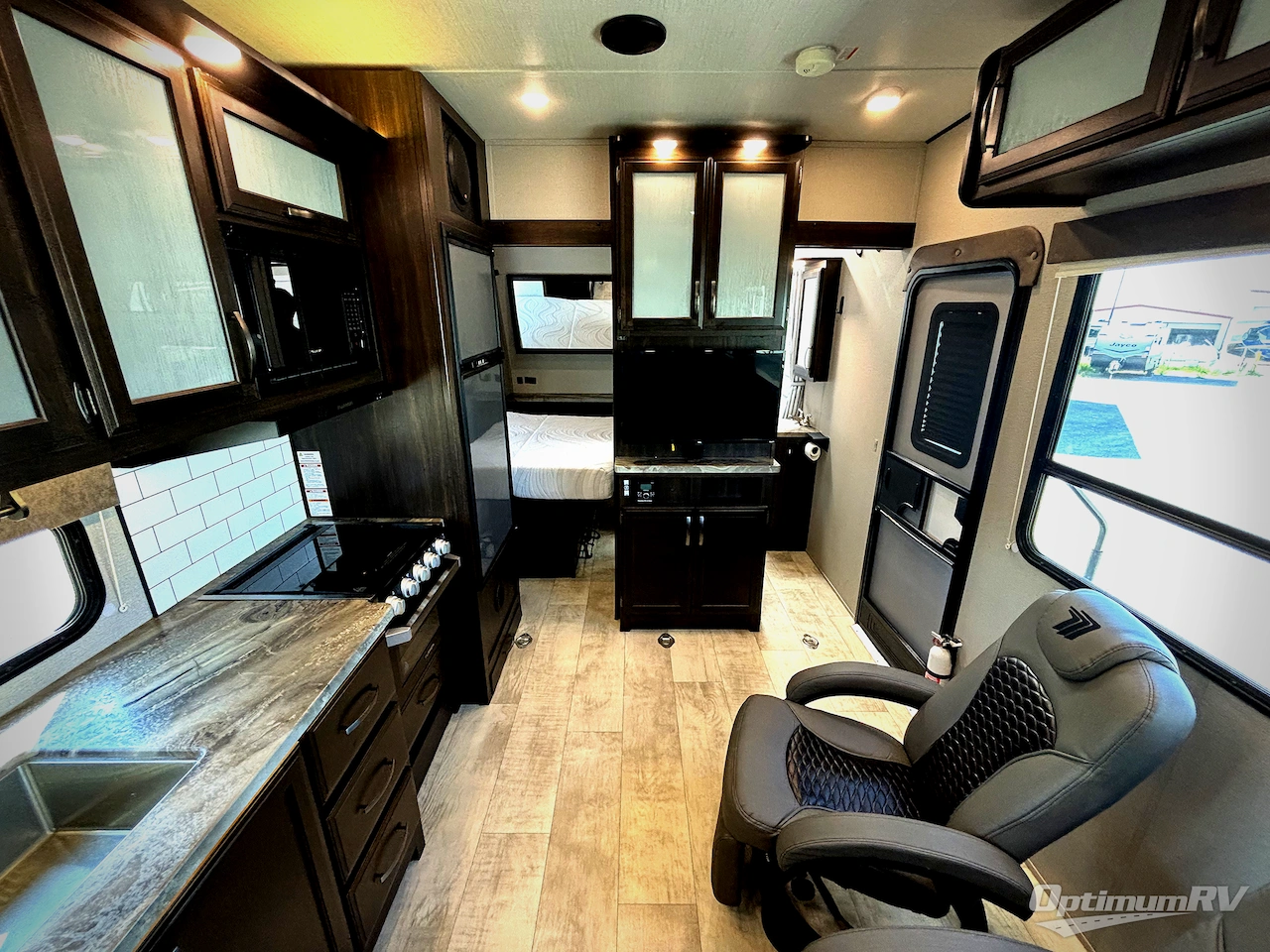 2020 Grand Design Momentum G-Class 21G Photo 5