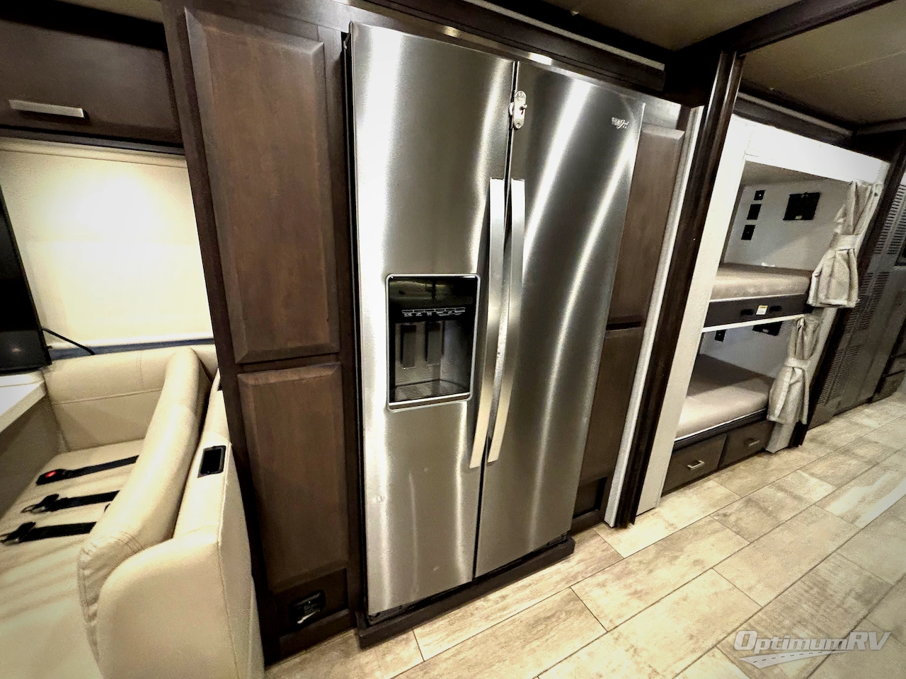 2023 Thor Venetian B42 Photo 14