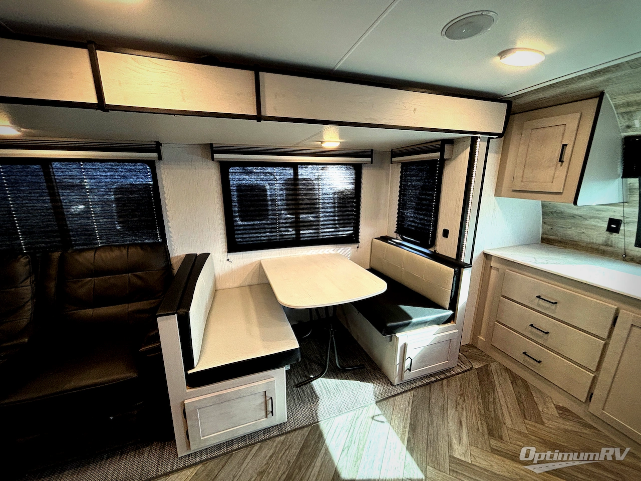 2023 Heartland Mallard 267FK Photo 5