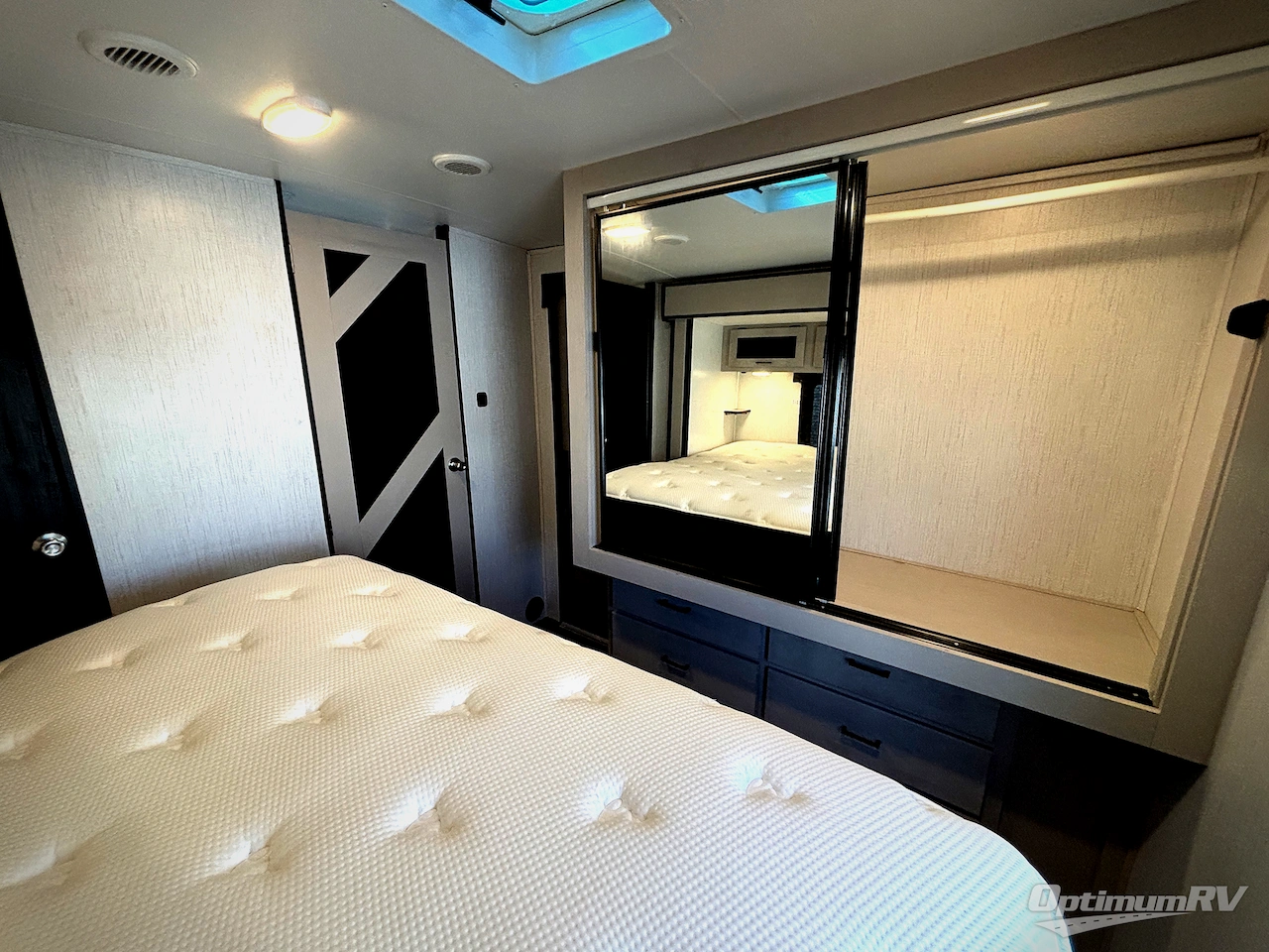 2023 Heartland Mallard 267FK Photo 13