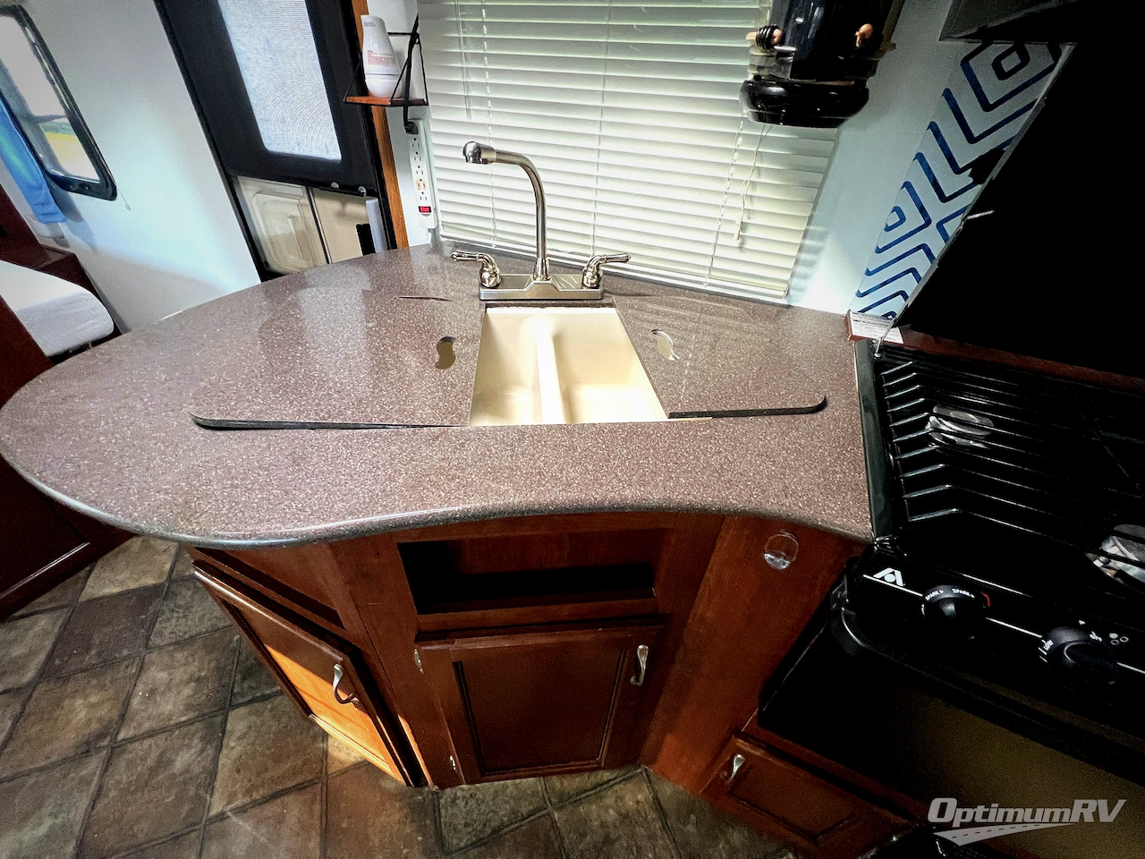 2015 EverGreen RV i-Go G314BDS Photo 8