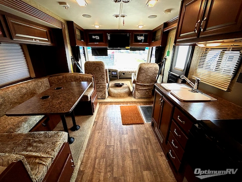 2013 Fleetwood Storm 28MS RV Photo 2