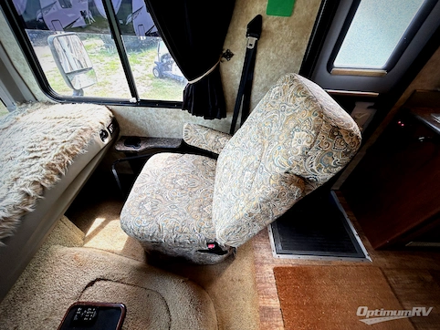 2013 Fleetwood Storm 28MS RV Photo 3