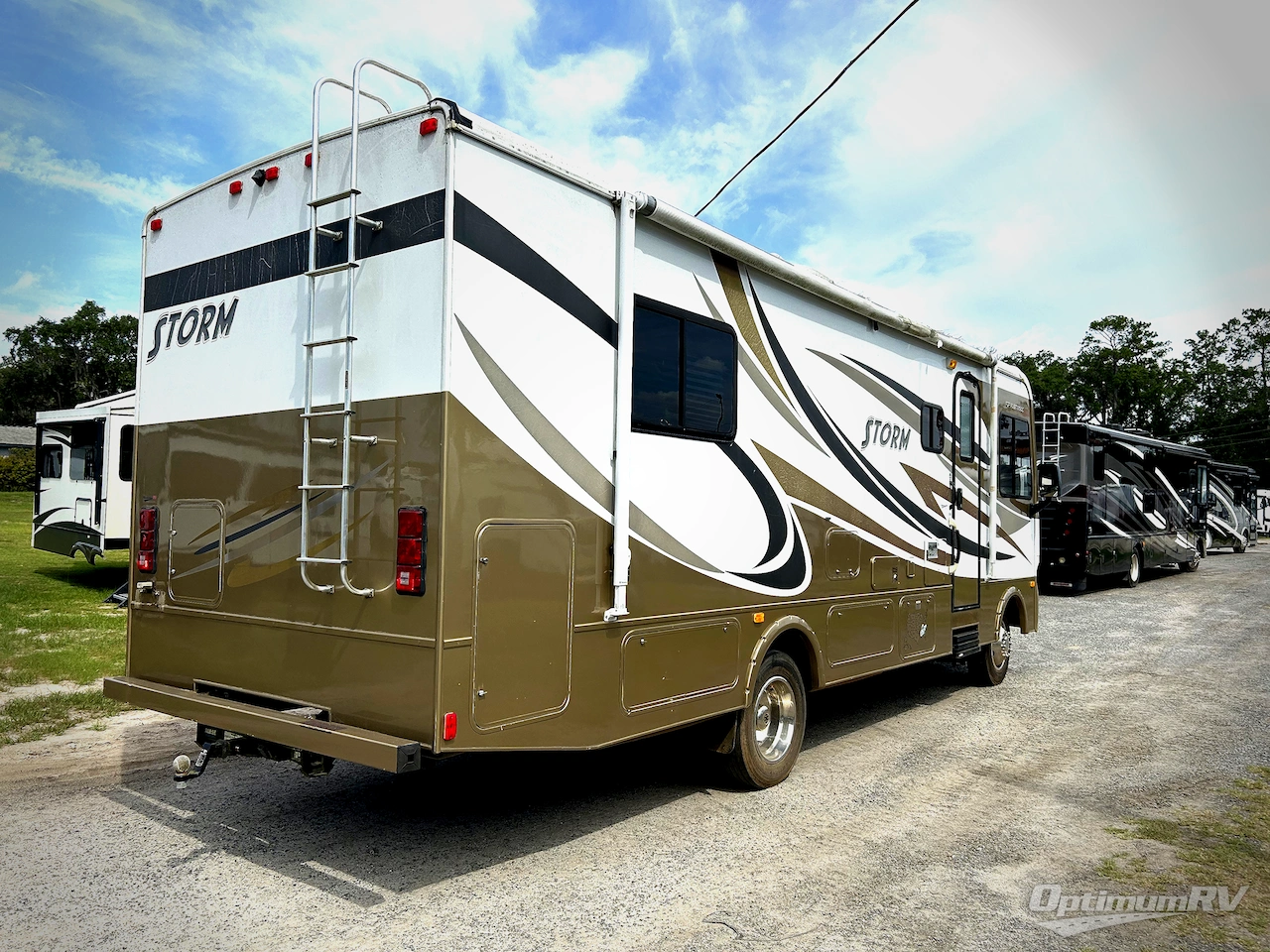 2013 Fleetwood Storm 28MS Photo 2