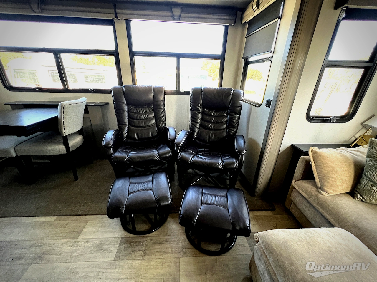 2021 Keystone Montana 3231CK Photo 8