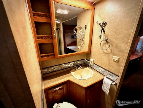 2008 Forest River Cardinal T32FKR RV Photo 4