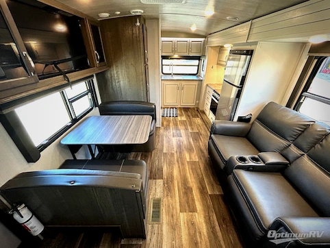 2022 Keystone Cougar Half-Ton 22MLS RV Photo 2