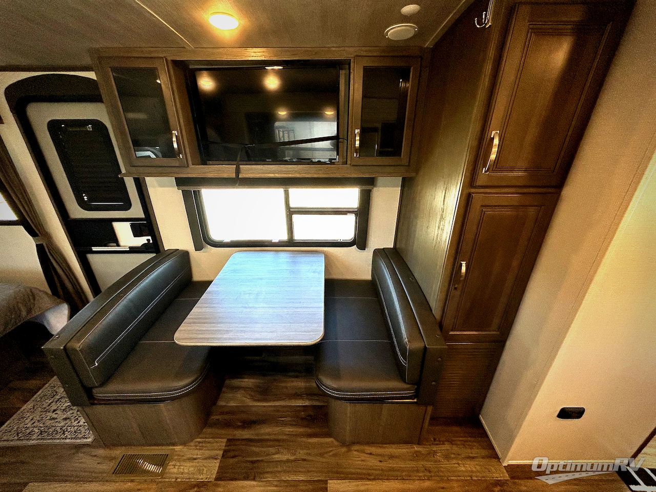 2022 Keystone Cougar Half-Ton 22MLS Photo 5